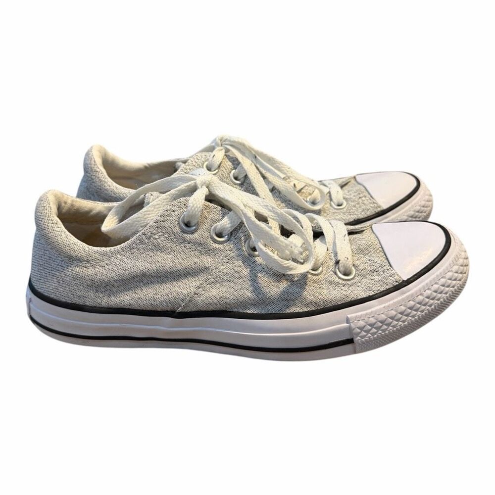 CONVERSE Women’s Gray Speckled Chuck Taylor All Star Low Top Sneakers Size 8